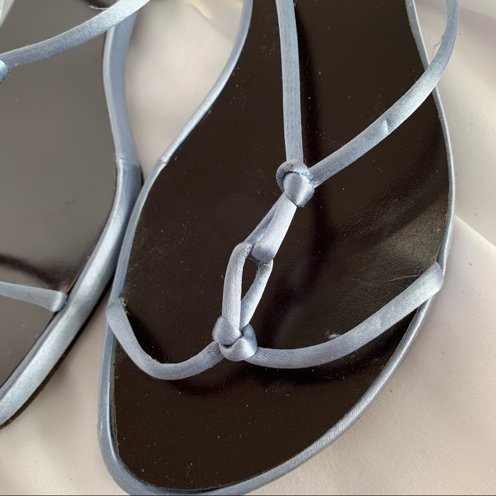 GUCCI Satin & Gold Chain Mail Sandals - Picture 4 of 10